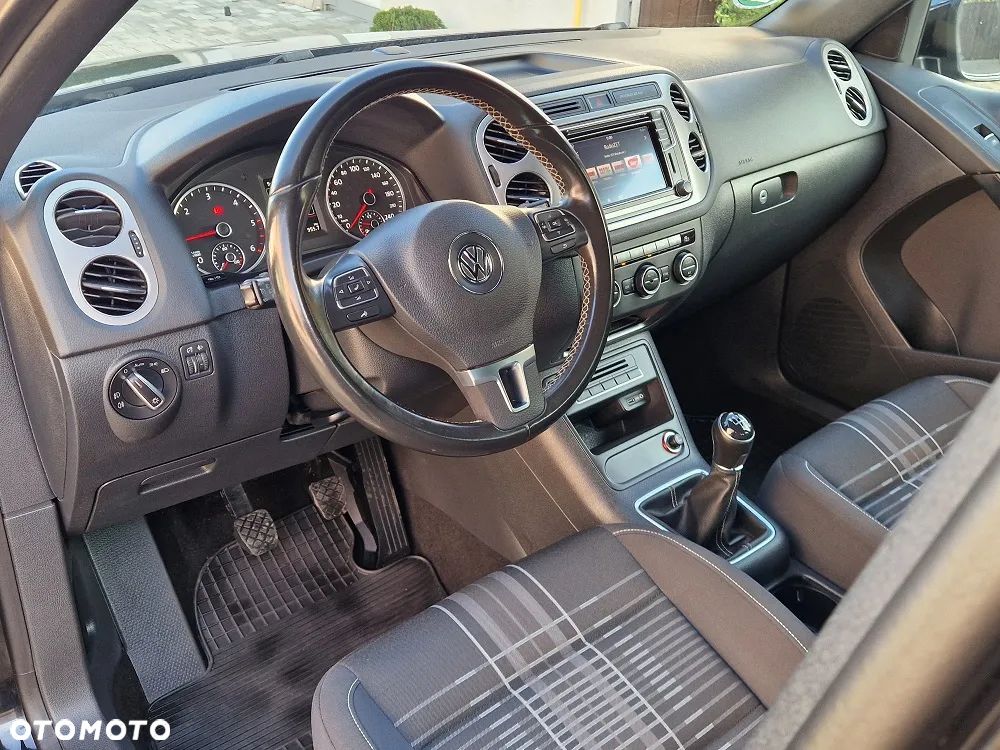 Volkswagen Tiguan 2.0 TDI SCR BlueMotion Technology Lounge Sport & Style - 15