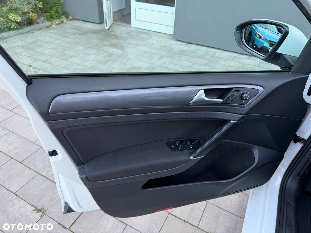 Volkswagen Golf 2.0 TDI SCR DSG Comfortline - 8