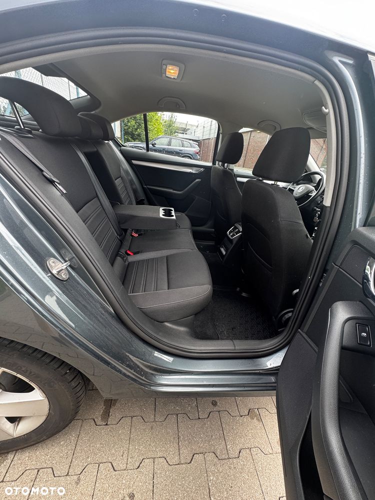 Skoda Octavia 1.4 TSI Ambition - 6