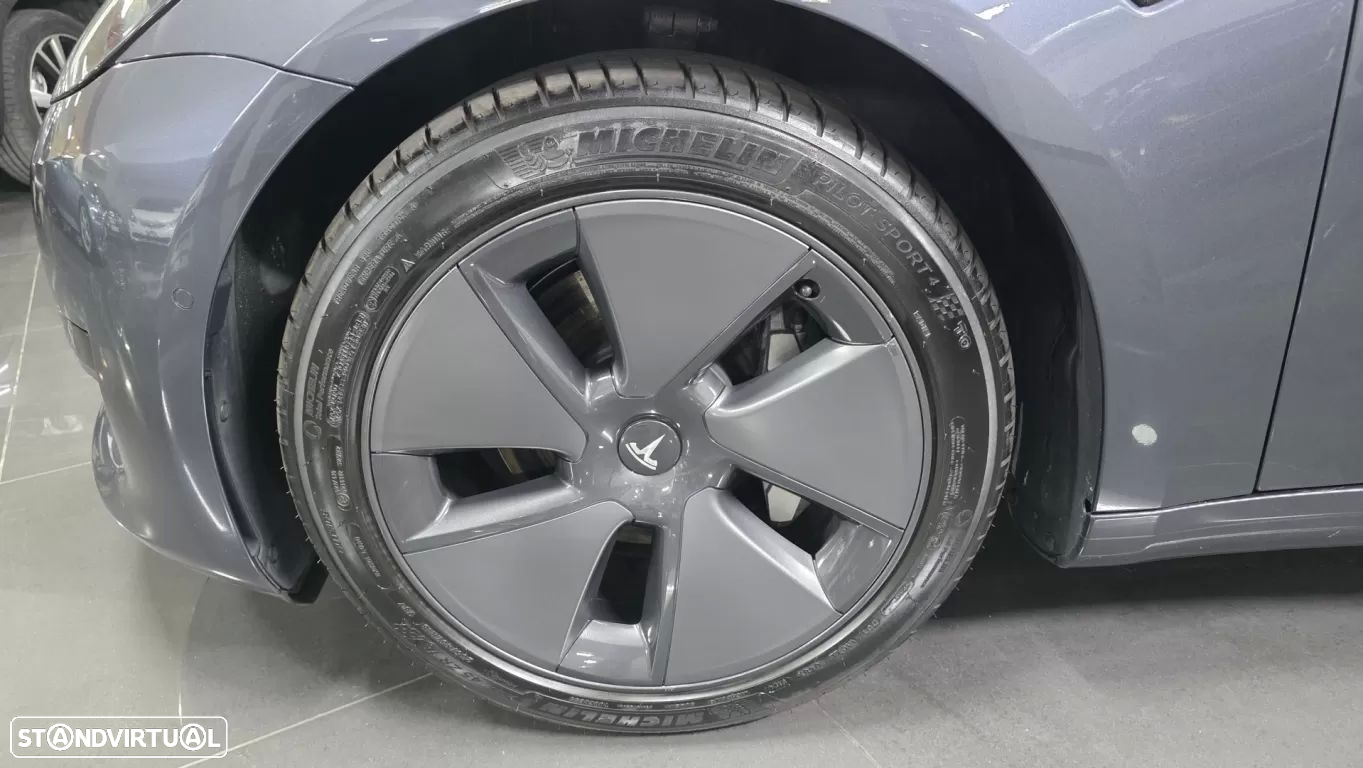 Tesla Model 3 Standard RWD Plus - 25