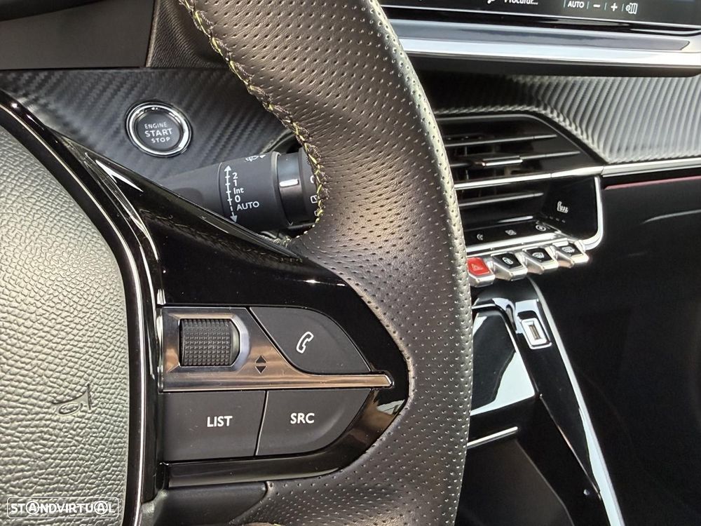 Peugeot e-208 GT - 28