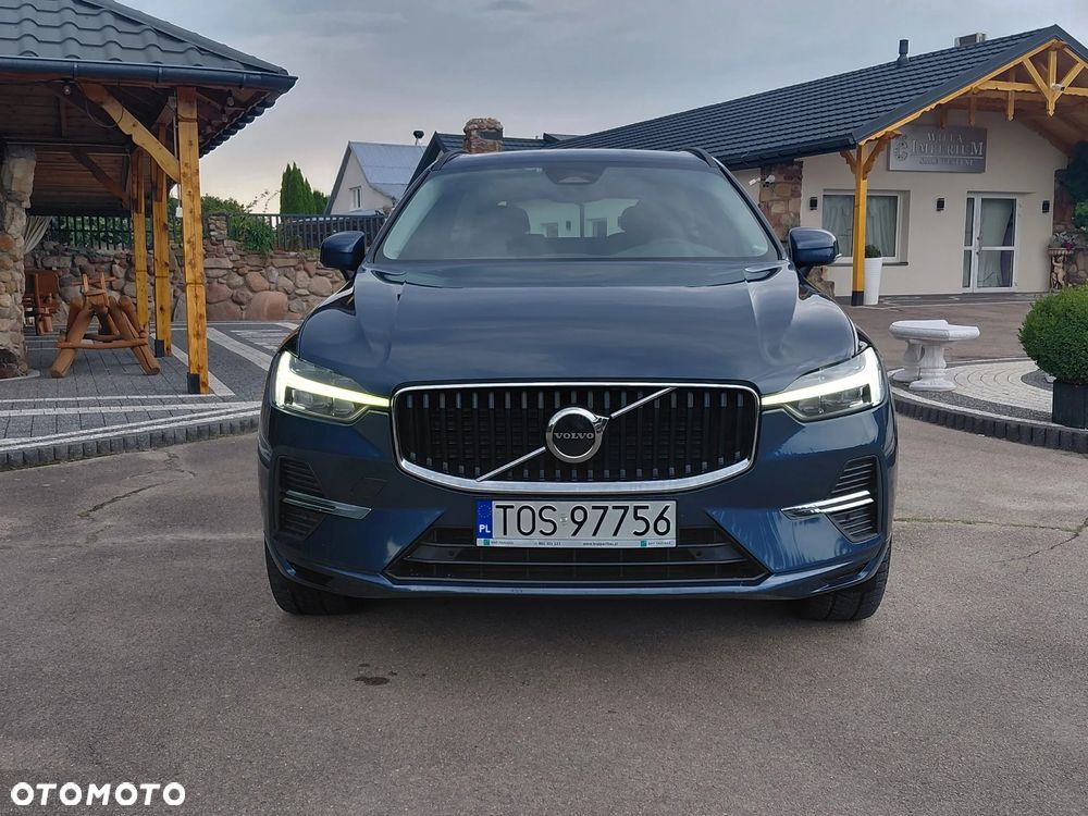 Volvo XC 60 B4 D AWD Geartronic Momentum - 2