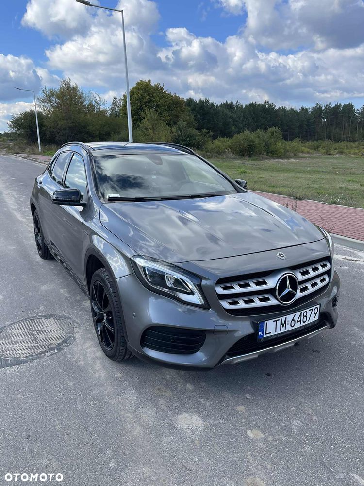 Mercedes-Benz GLA 200 7G-DCT - 9
