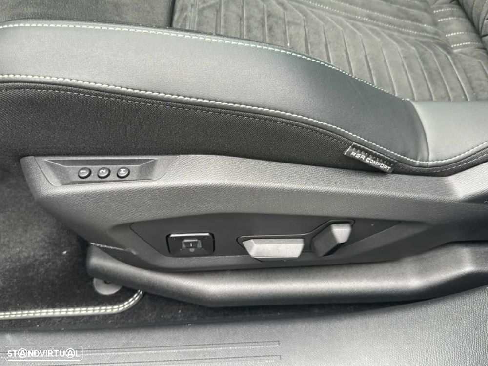 Peugeot E-3008 73 kWh Dual Motor Launch Edition - 16