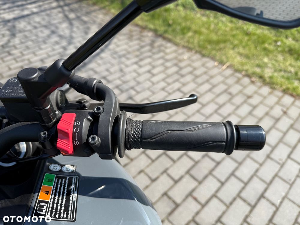 Yamaha MT - 13