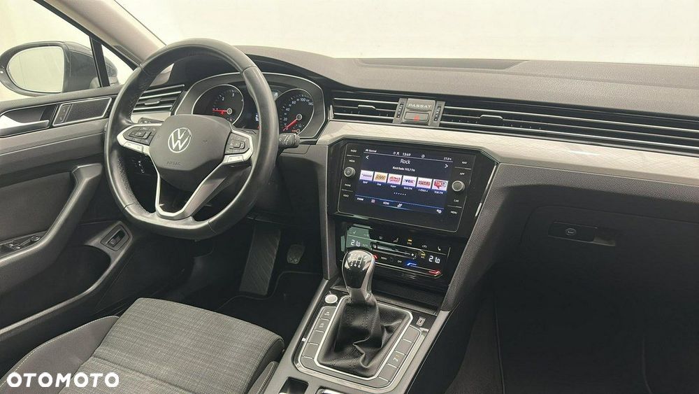 Volkswagen Passat - 14