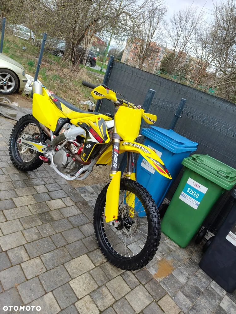 Suzuki RM-Z - 3