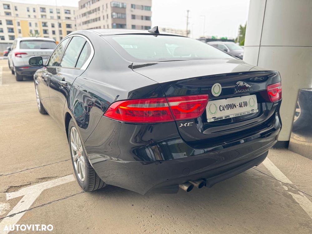 Jaguar XE 20d Aut. Portfolio - 2