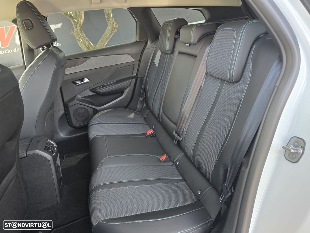 Peugeot 308 SW 1.2 PureTech Allure - 23