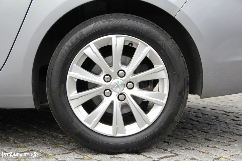 Peugeot 308 SW 1.5 BlueHDi Style EAT8 - 24