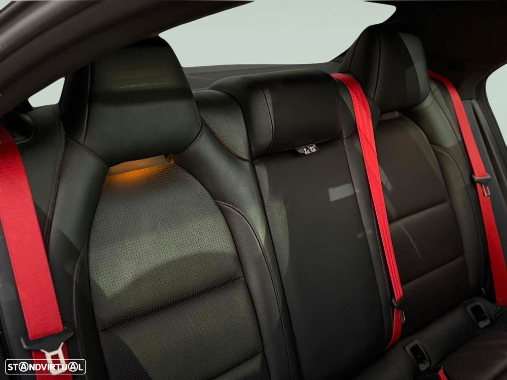 Mercedes-Benz CLA 45 AMG - 11