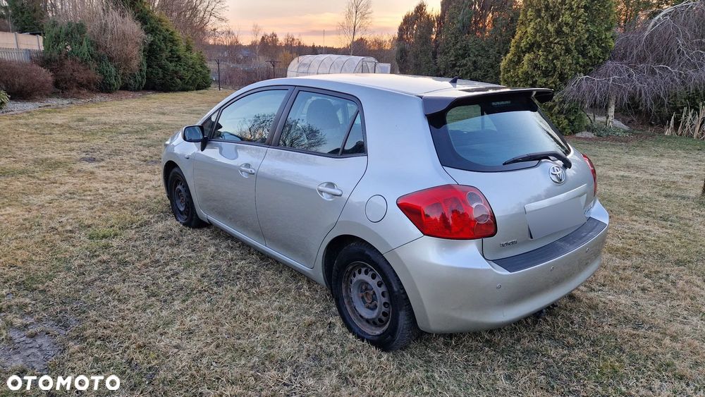 Toyota Auris 1.6 Sol - 3