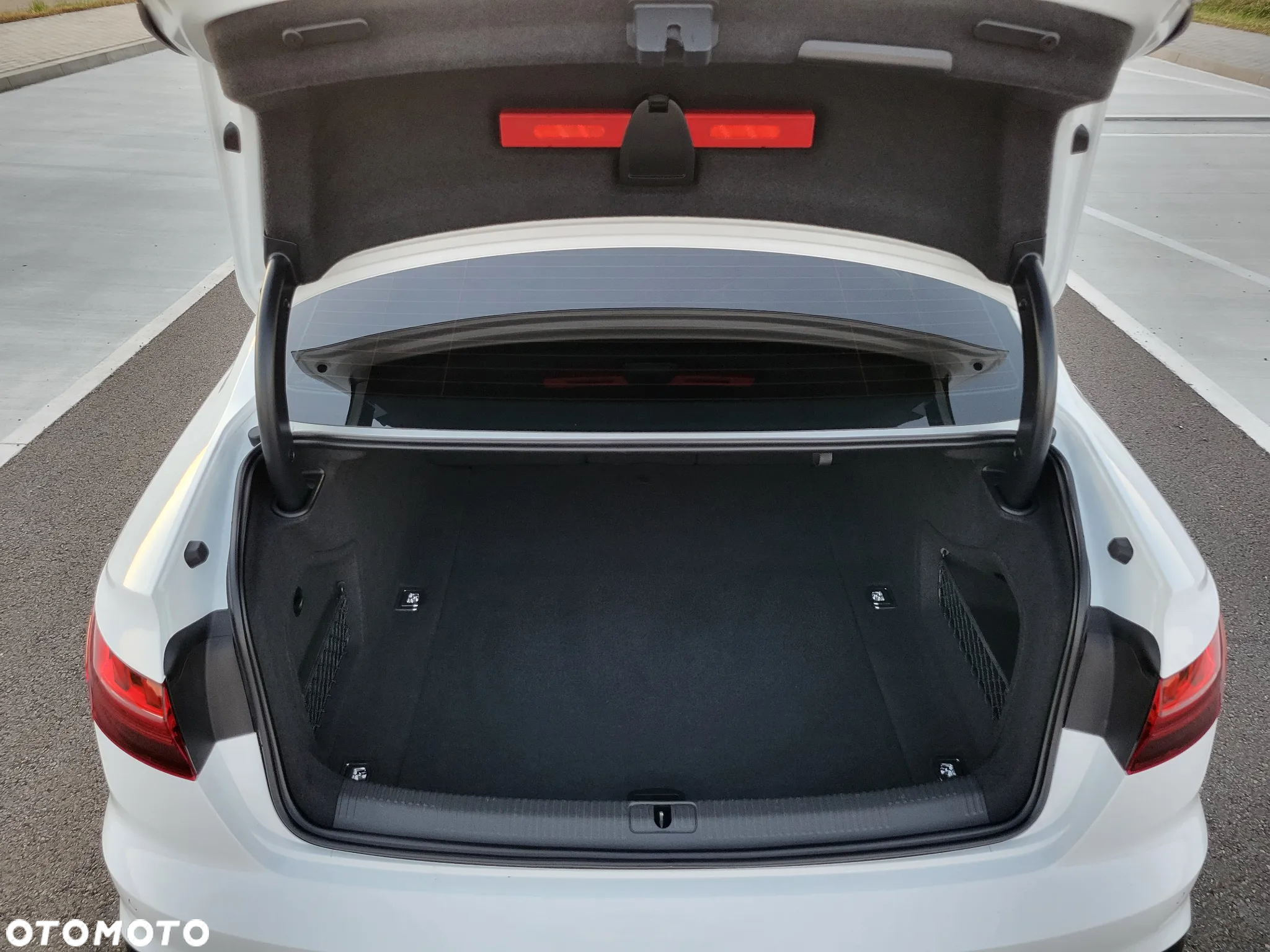 Audi A4 40 TDI S tronic S line - 38