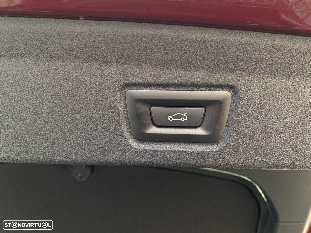 BMW i4 eDrive40 — fotografia 17