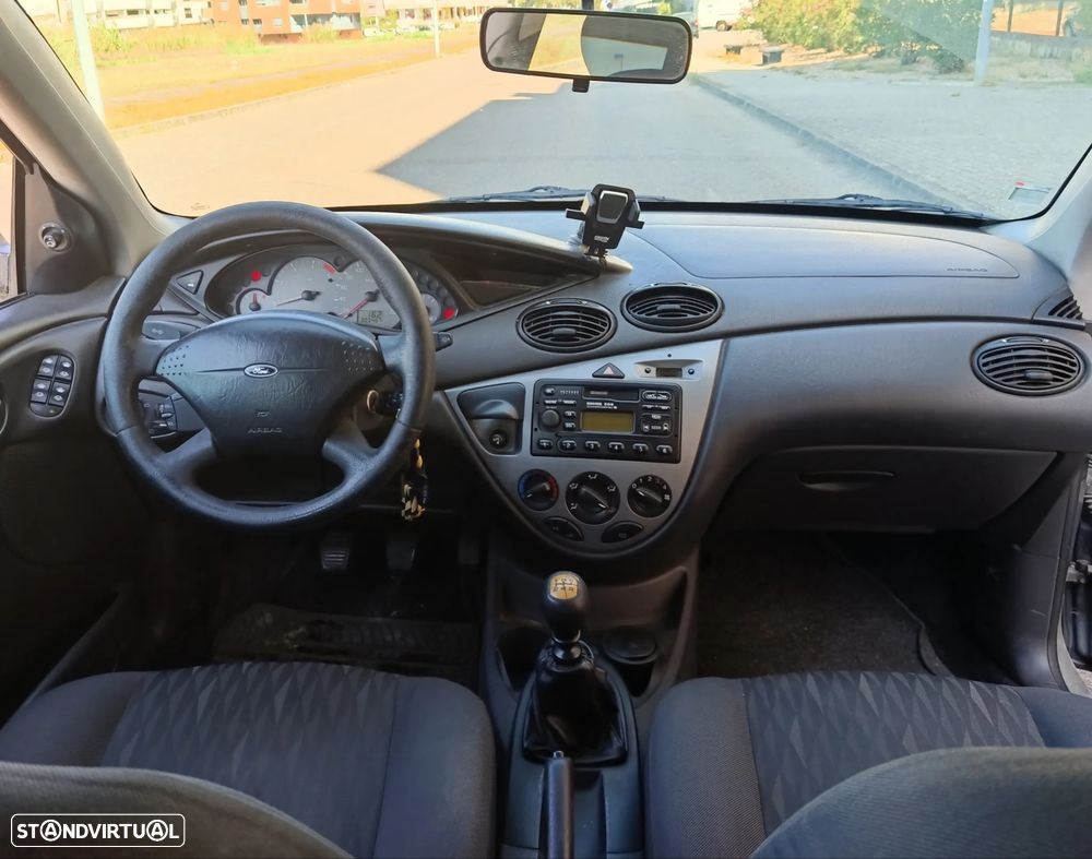 Ford Focus SW 1.8 TDCi Trend - 10