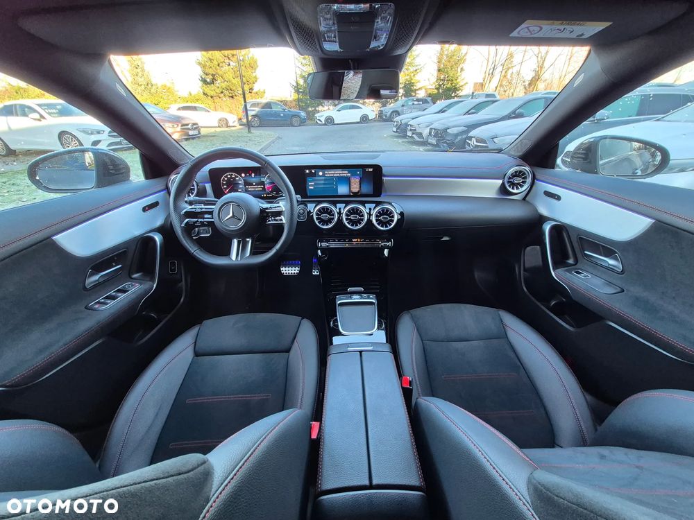 Mercedes-Benz CLA 200 AMG Line 7G-DCT - 23