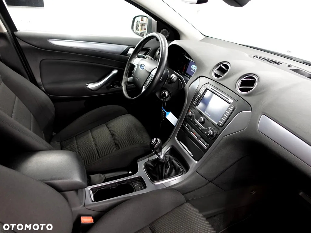Ford Mondeo 2.0 TDCi Titanium - 12