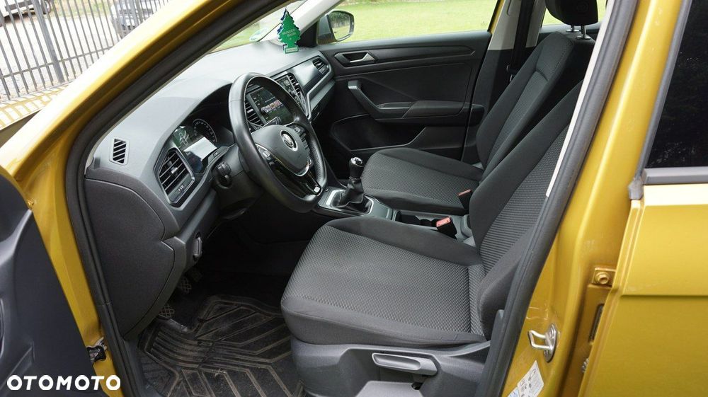 Volkswagen T-Roc - 11