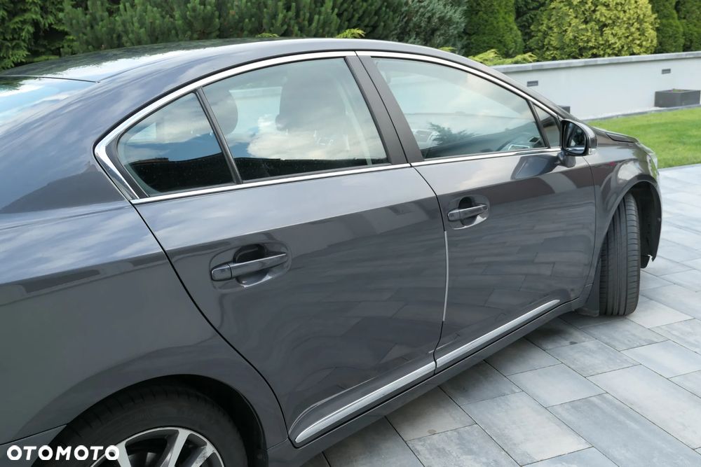 Toyota Avensis 2.0 Prestige MS - 4