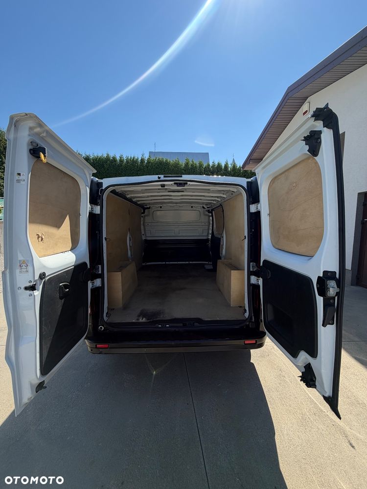 Renault Trafic Długi Blaszak L2H1 Renault Trafic Blaszak 2.0 - 8