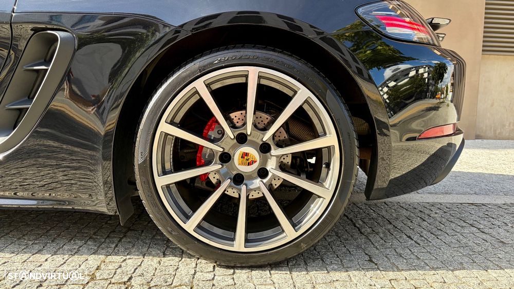 Porsche 718 - 25