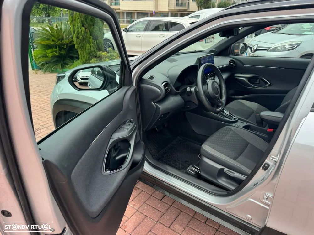 Toyota Yaris Cross 1.5 HDF Comfort Plus AWD - 6