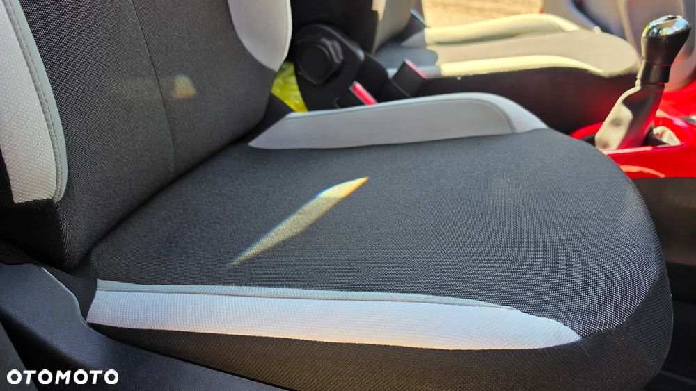 Toyota Aygo x-play touch - 18