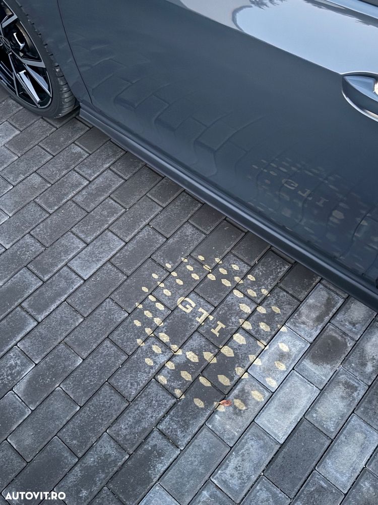 Volkswagen Golf - 25