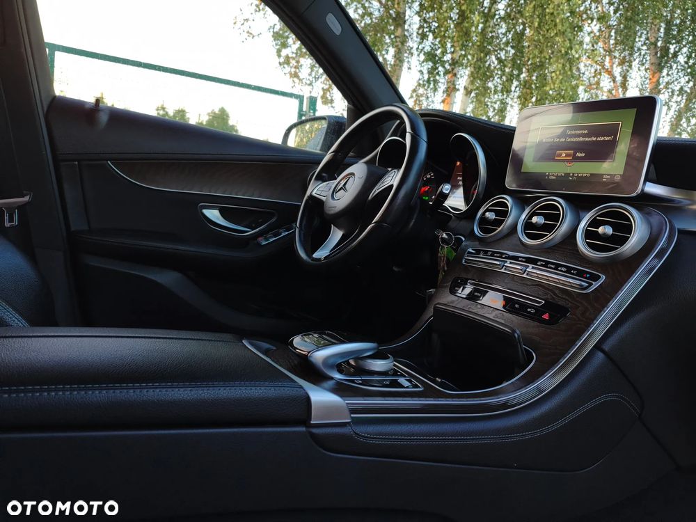 Mercedes-Benz GLC 250 d 4Matic 9G-TRONIC AMG Line - 10