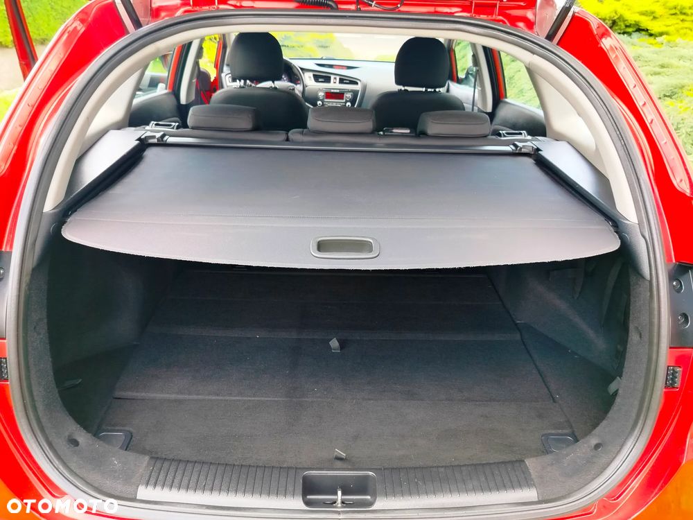 Kia Ceed - 30