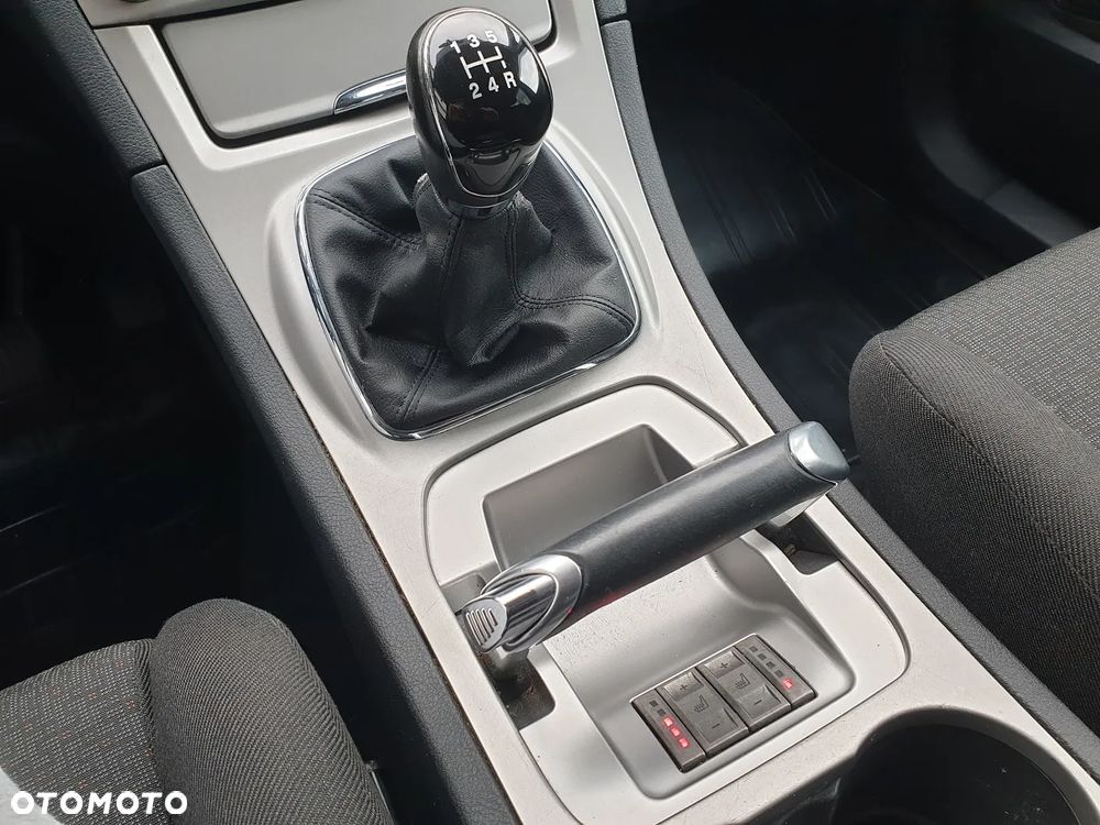 Ford S-Max - 10