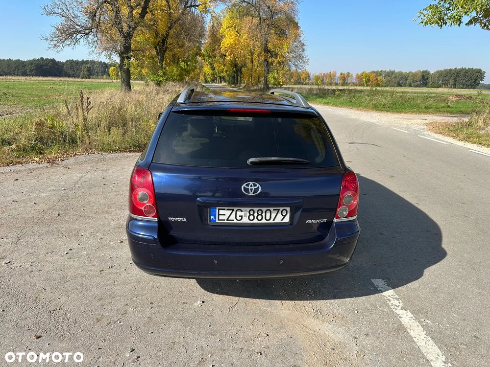 Toyota Avensis 2007 photo 2