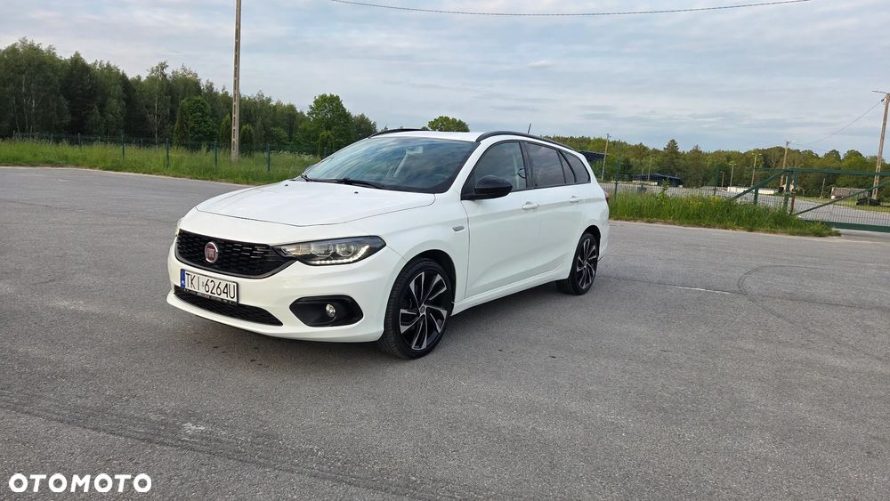 Fiat Tipo 1.4 T-Jet S-Design - 1