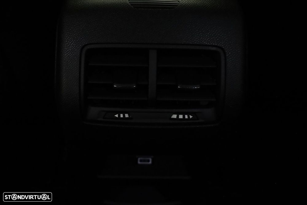 Opel Astra 1.2 T Elegance - 23