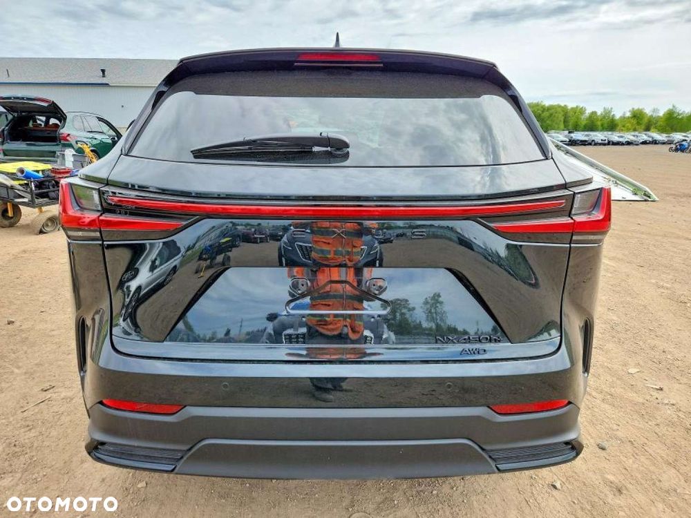 Lexus NX - 4