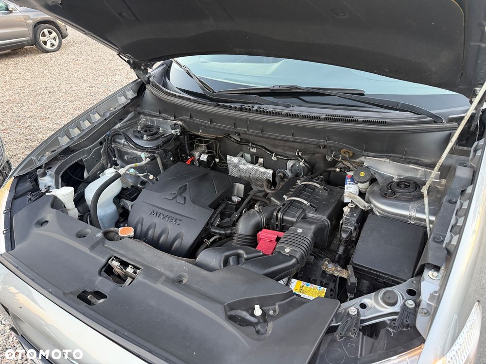 Mitsubishi ASX - 10