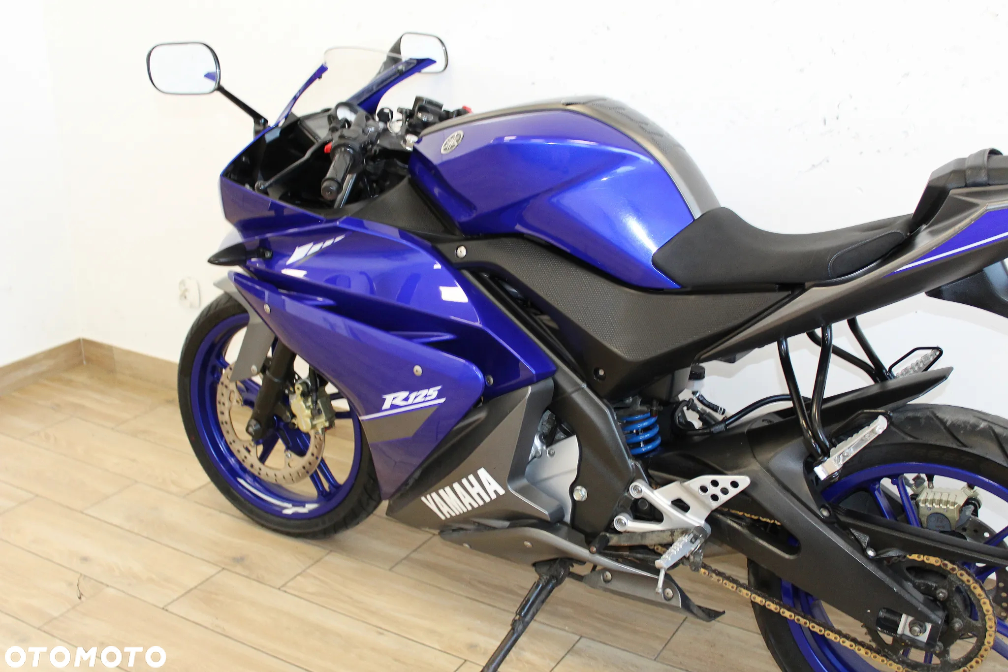 Yamaha YZF - 9