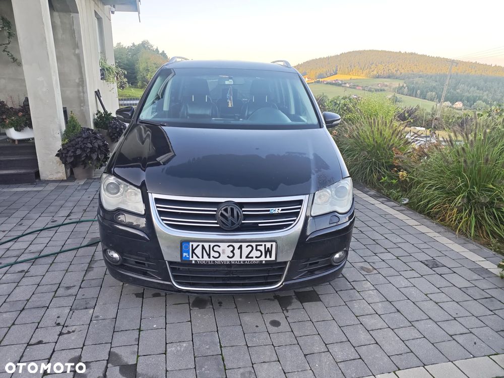 Volkswagen Touran 1.9 TDI DPF Highline DSG - 2