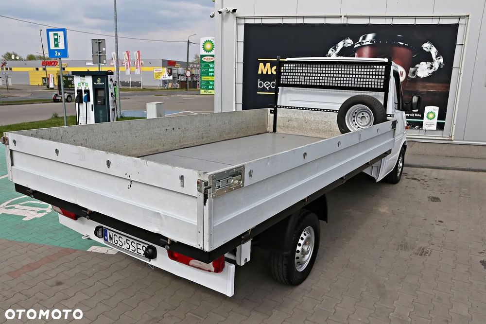 Mercedes-Benz Sprinter - 22