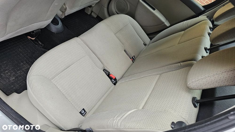 Renault Clio 1.6 Confort Privilege - 26