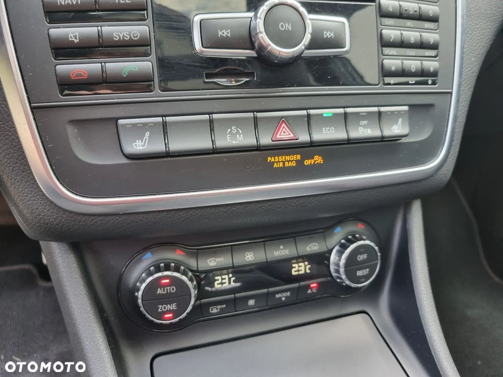 Mercedes-Benz GLA - 28