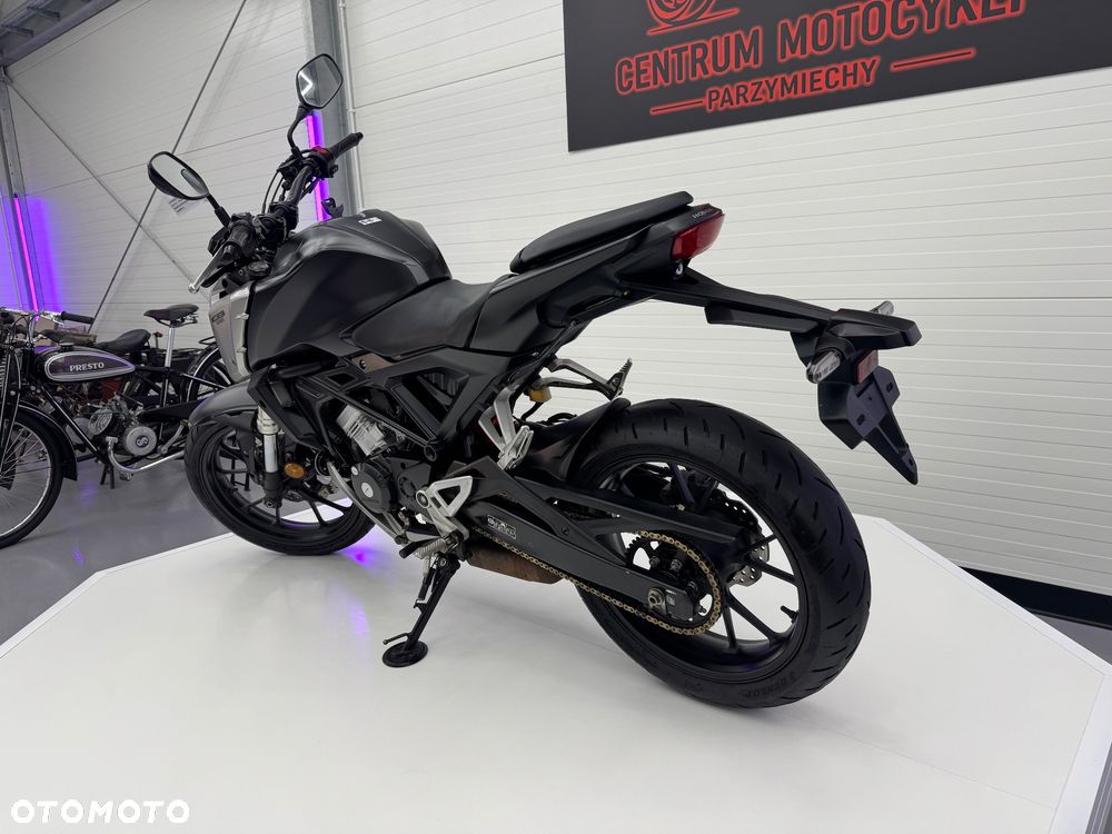 Honda CB - 8