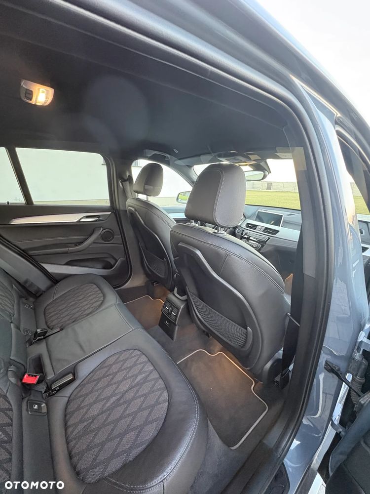 BMW X1 sDrive18i - 10