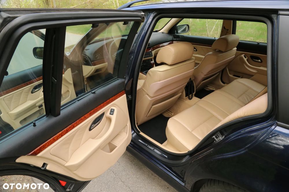 BMW Seria 5 530i Touring Edition Sport - 21