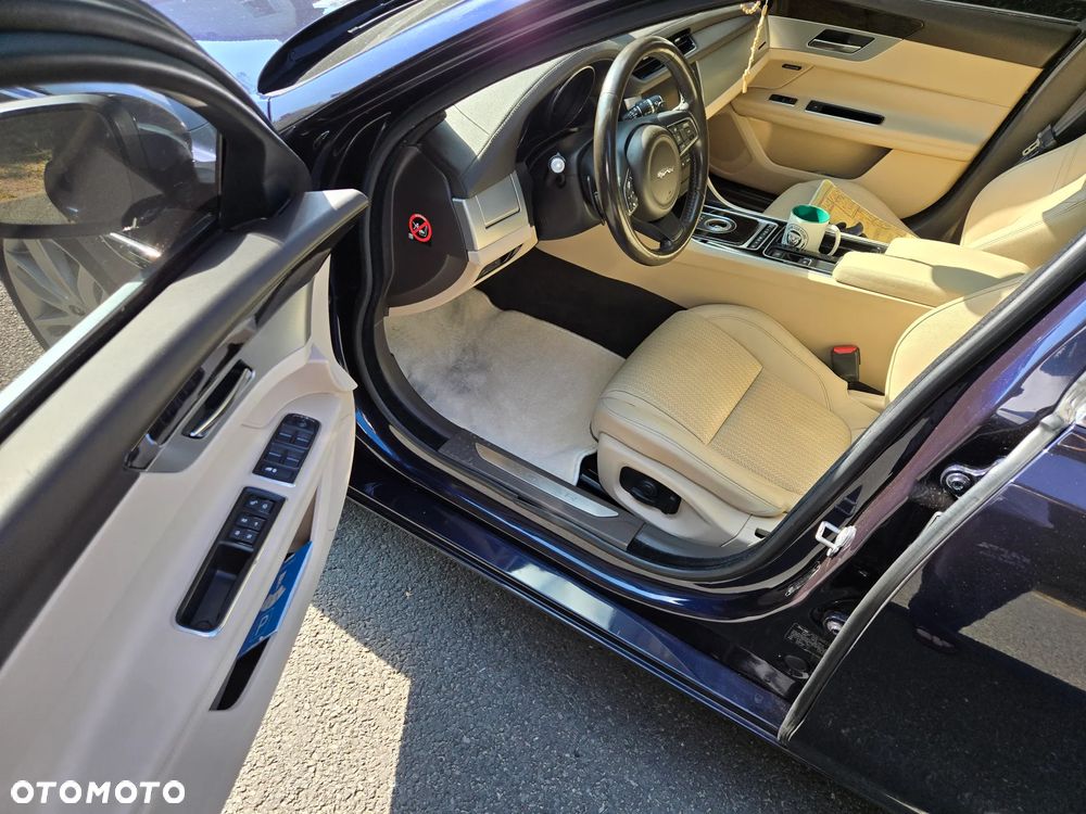 Jaguar XF 3.0 T Premium Luxury - 7