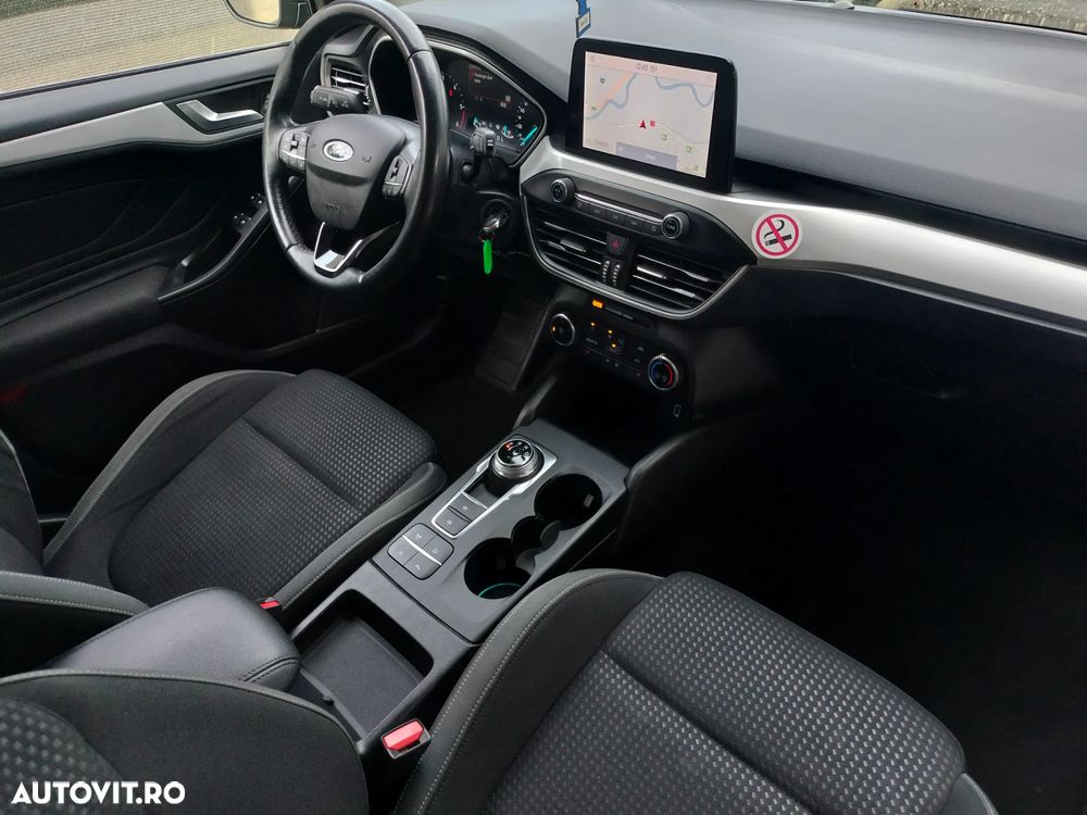 Ford Focus - 8