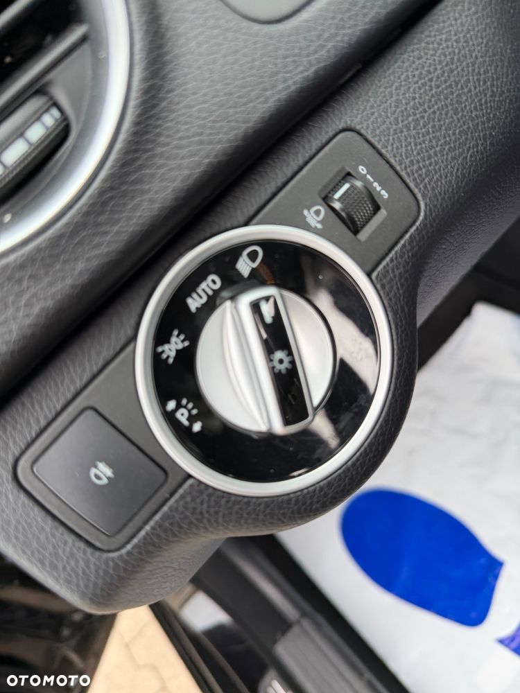 Mercedes-Benz Klasa C 180 (BlueEFFICIENCY) 7G-TRONIC Avantgarde - 16