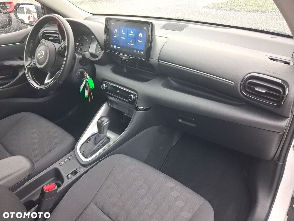 Toyota Yaris - 16