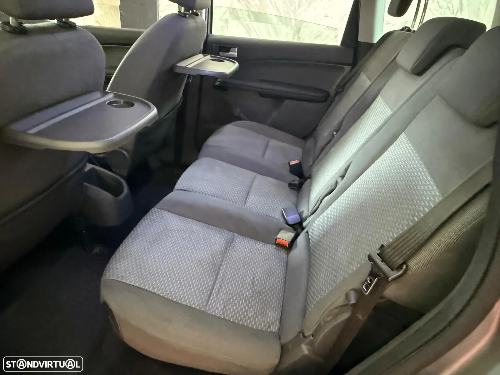 Ford Focus C-Max 1.6 TDCi Ambiente - 9