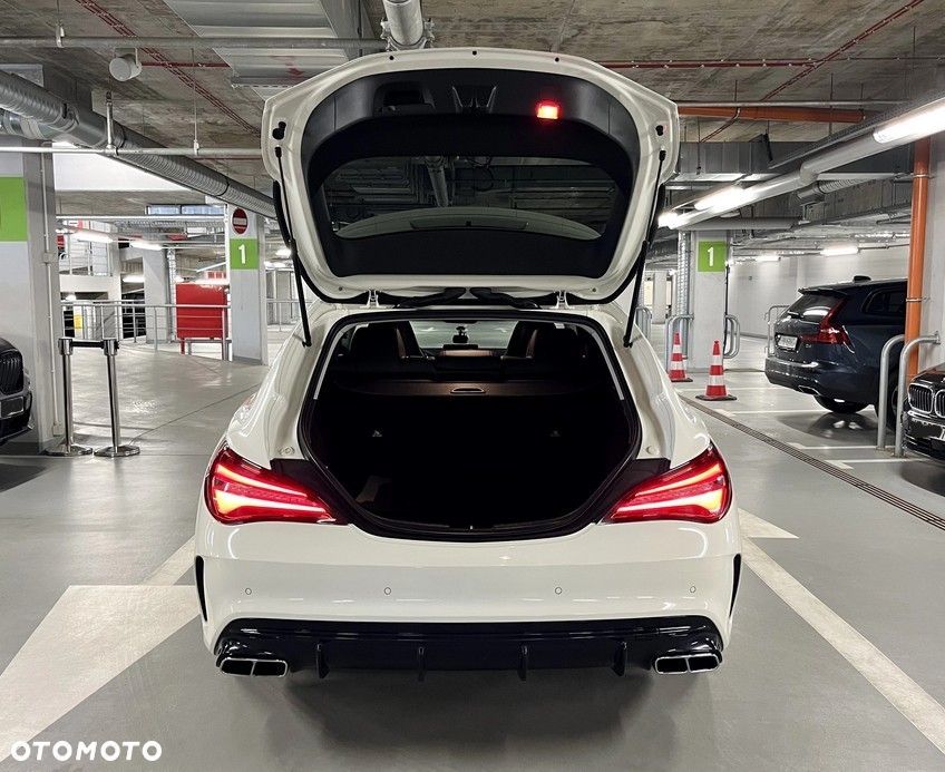 Mercedes-Benz CLA - 40